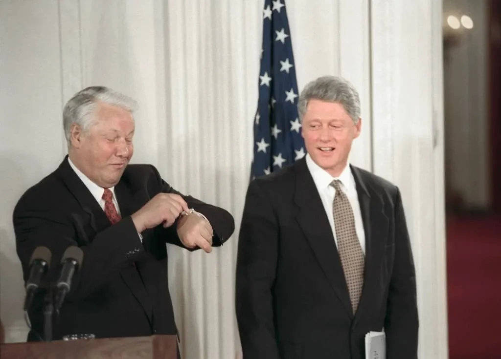 Борис Ельцин и Билл Клинтон в 1994 году в Нью-Йорке. Обложка © ИТАР-ТАСС
