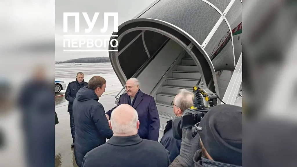 Александра Лукашенко встретили в Пулково. Обложка © Telegram / Пул Первого