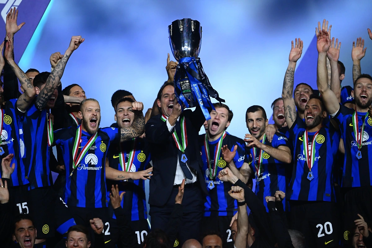 Футболисты ФК "Интер" празднуют победу. Обложка © Х / Inter