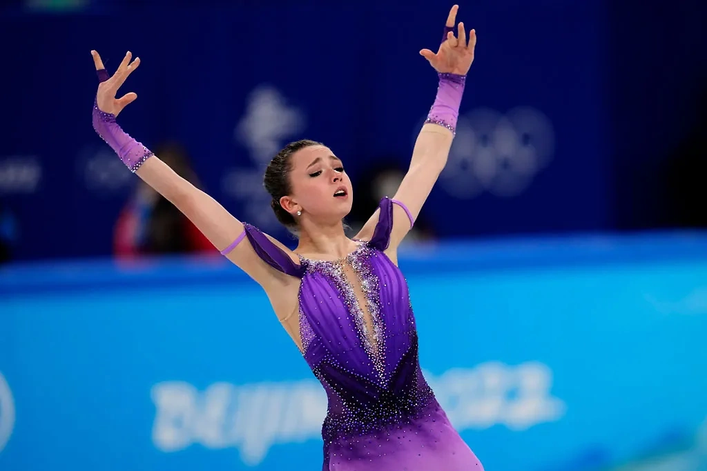 Камила Валиева на Олимпиаде-2022 в Пекине. Обложка © ТАСС / AP / Natacha Pisarenko