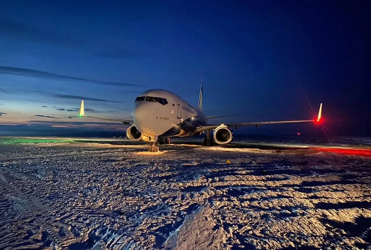 Boeing 737 авиакомпании Nordstar выкатился за пределы ВПП в аэропорту Норильска. Обложка © Telegram / Восточное межрегиональное следственное управление на транспорте СК России