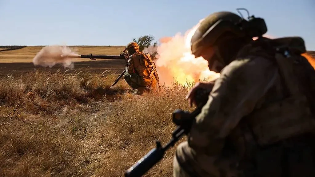 Российские военные в зоне СВО. Обложка © ТАСС / Александр Река