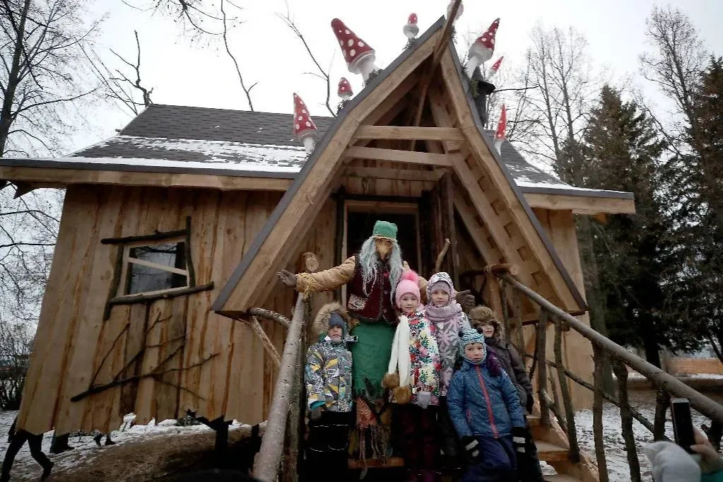 Баба Яга — одна из главных героинь страшных русских сказок. Обложка © ТАСС / Егор Алеев