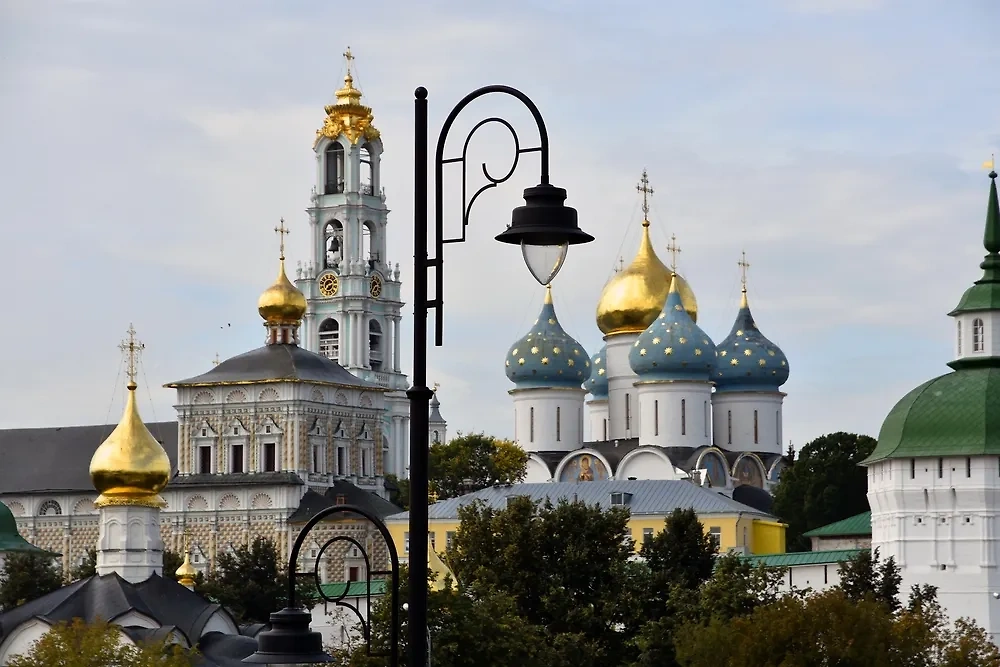 Сергиево Посад. Обложка © Shutterstock / FOTODOM / Ekaterina Bykova