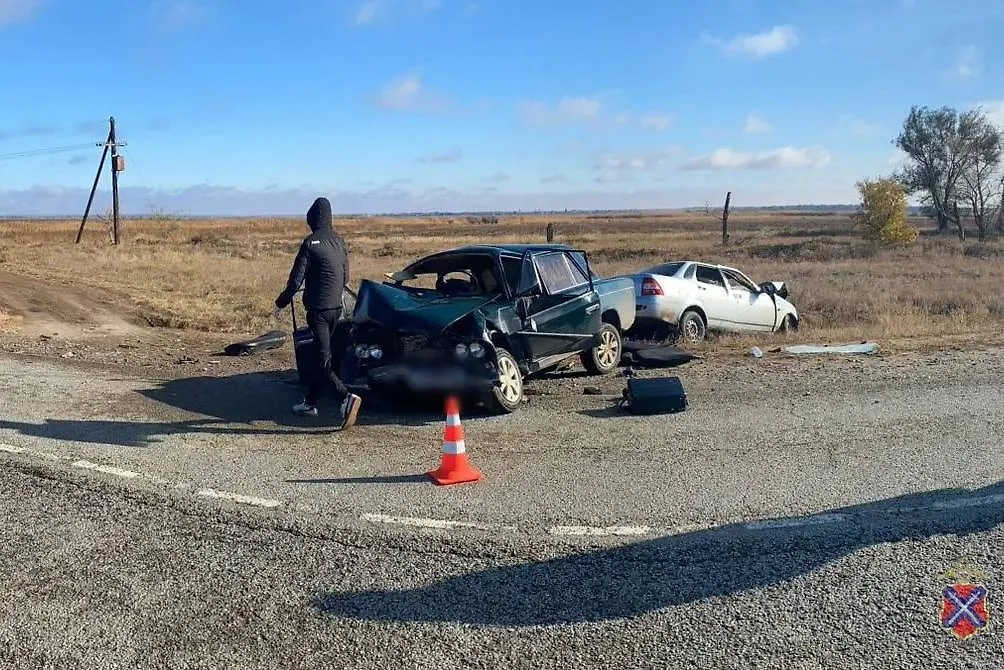 Последствия ДТП в Волгоградской области. Фото © Telegram / ГУ МВД России по Волгоградской области