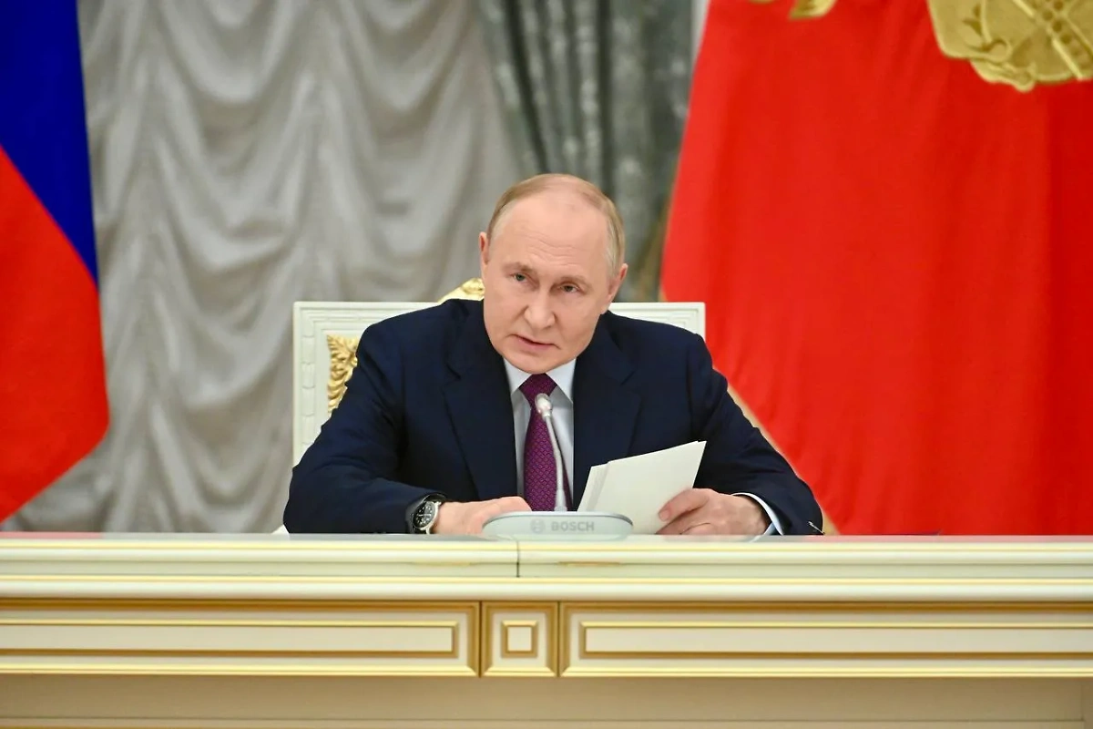 Президент РФ Владимир Путин. Обложка © Life.ru