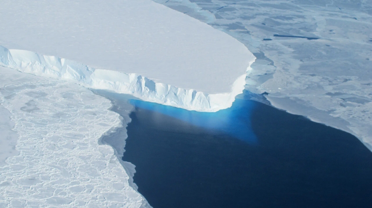 «Ледник Судного дня» тает быстрее, чем ожидалось. Фото: © Wikipedia / NASA