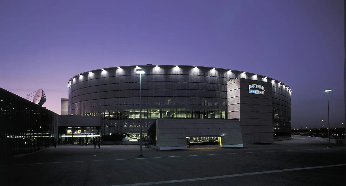 Helsinki Hall. Обложка © Wikipedia / Löfbergs