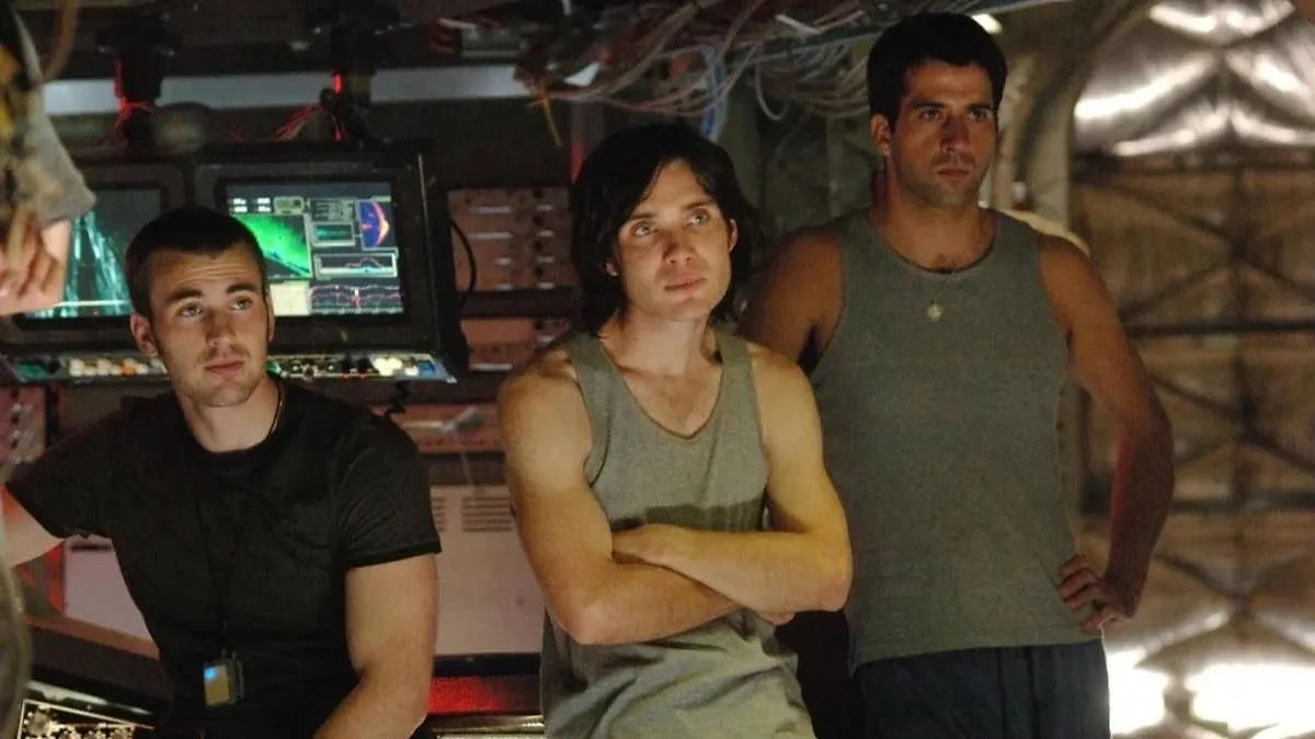 Лучший фильм о спасении угасающего Солнца. Фото © Кадр из фильма «Пекло», режиссёр  Дэнни Бойл, сценарист Алекс Гарленд / Kinopoisk