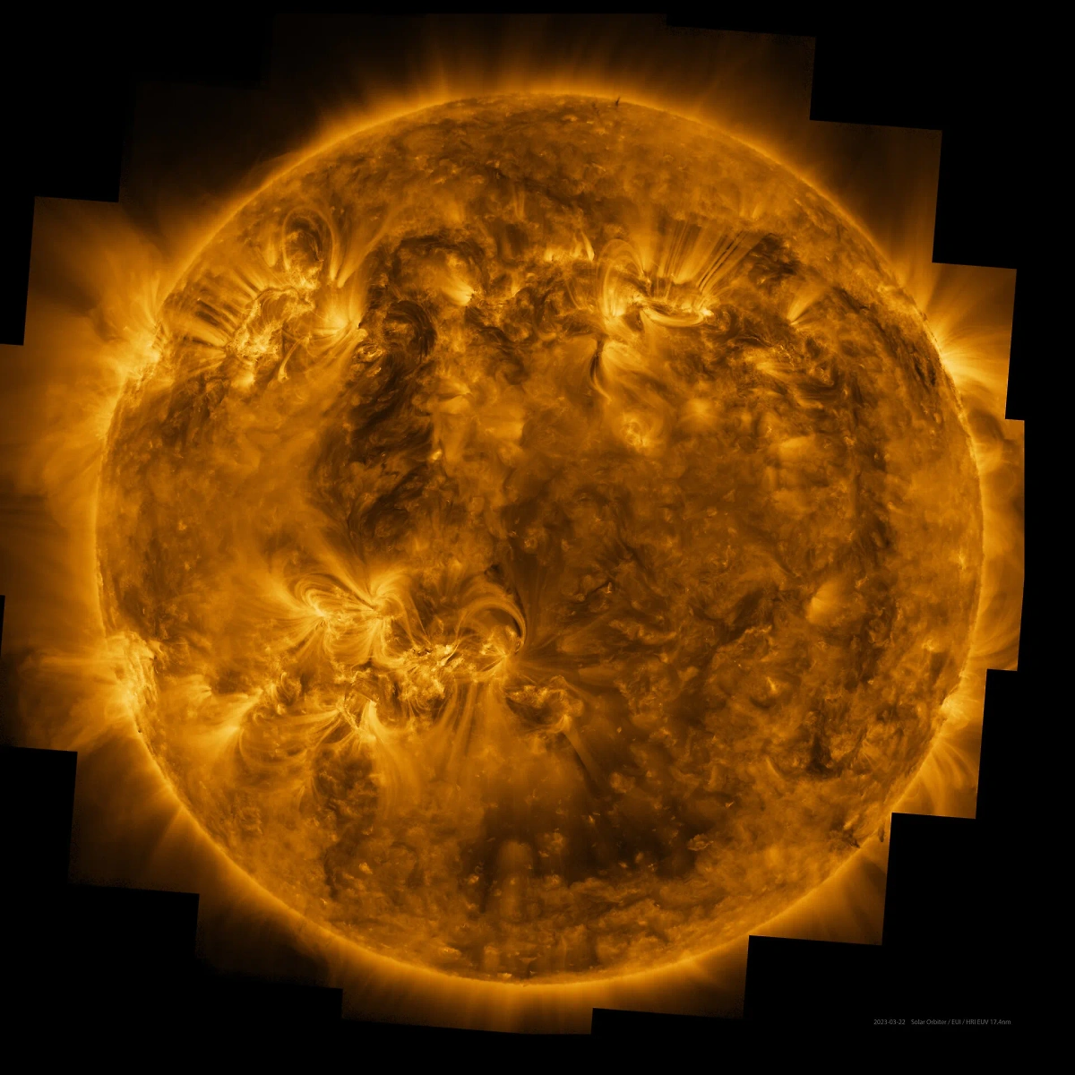 Изображение Солнца под ультрафиолетовым излучением. Обложка © esa.int