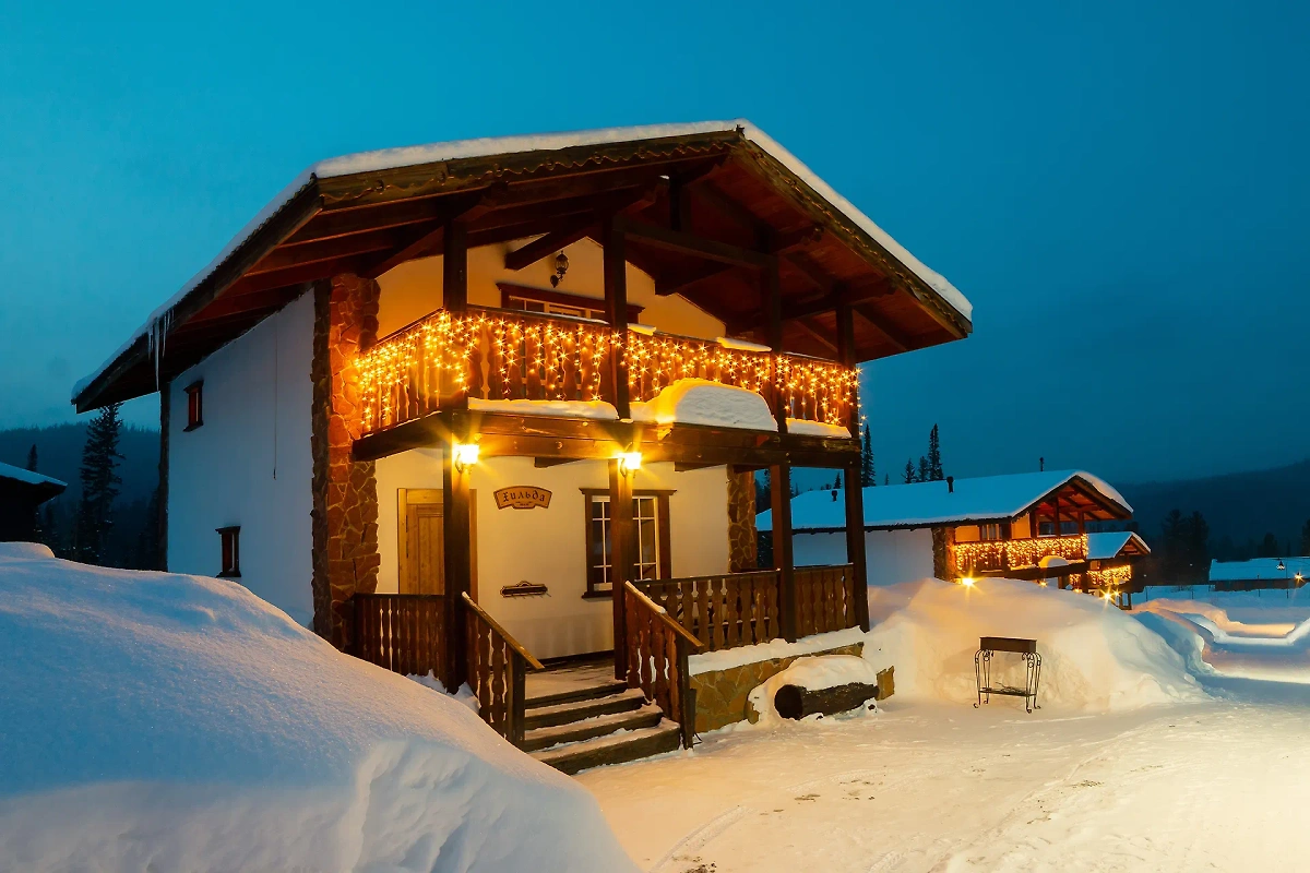 Растёт цена на аренду загородных домов на Новый год. Обложка © Shutterstock / FOTODOM / Alexander_IV