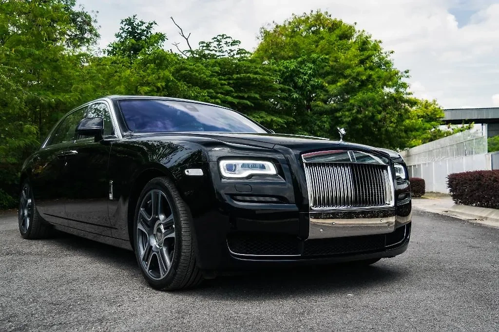 Rolls-Royce Ghost. Фото © Shutterstock / FOTODOM / PuccaPhotography