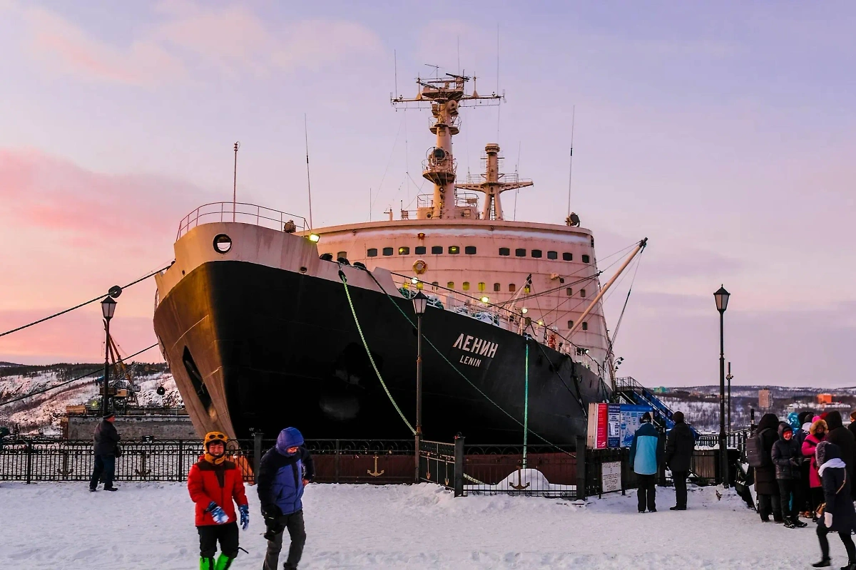 Какие праздники отмечают граждане РФ 3 декабря. Обложка © Shutterstock / FOTODOM / Vereshchagin Dmitry