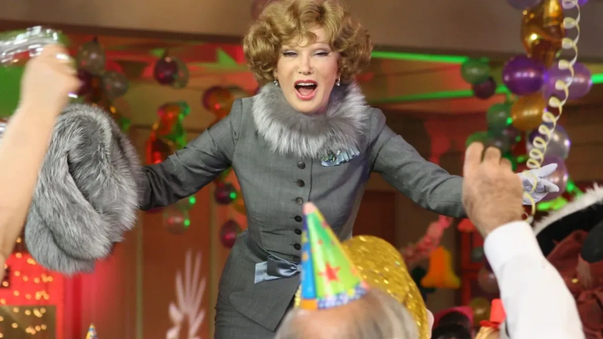 Людмила Гурченко собственной персоной 50 лет спустя. Фото © RuTube / ВИDgital VID