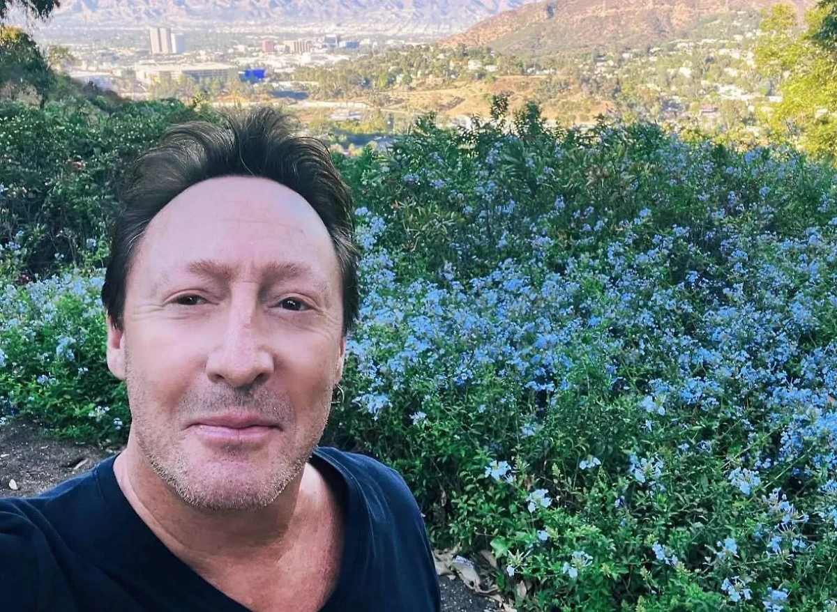 Джулиан Леннон. Обложка © Х / Julian Lennon