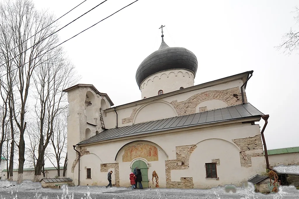 Спасо-Преображенский собор Мирожского монастыря — храм, где сохранились уникальные домонгольские фрески греческих мастеров. Фото © ТАСС / ITAR / Юрий Белинский