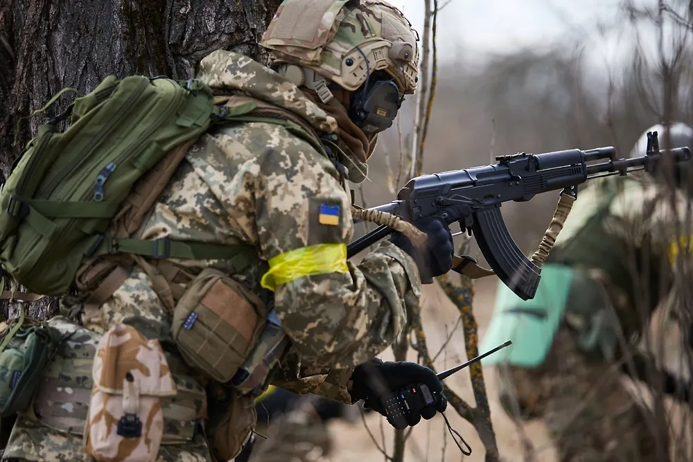 Украинские военные. Обложка © Shutterstock / FOTODOM / hurricanehank