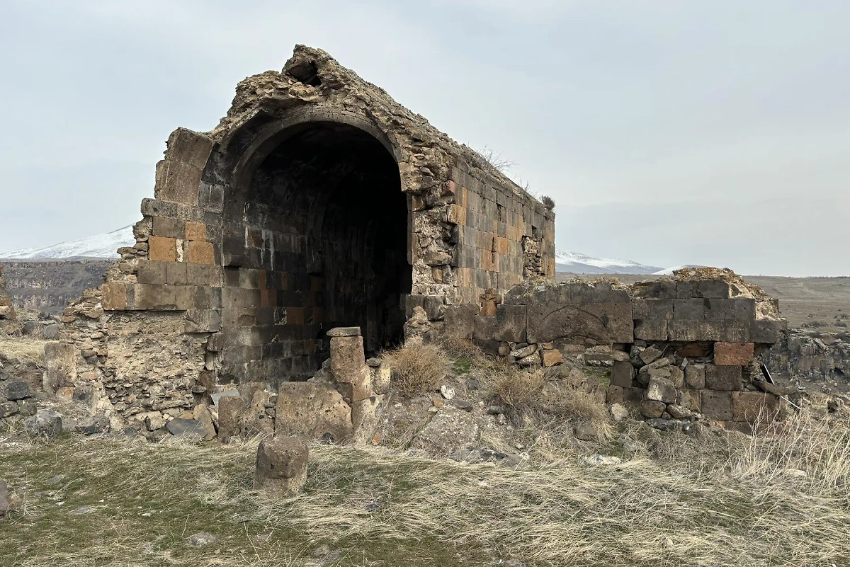 Обнаруженная гробница в Армении. Фото © escs.am