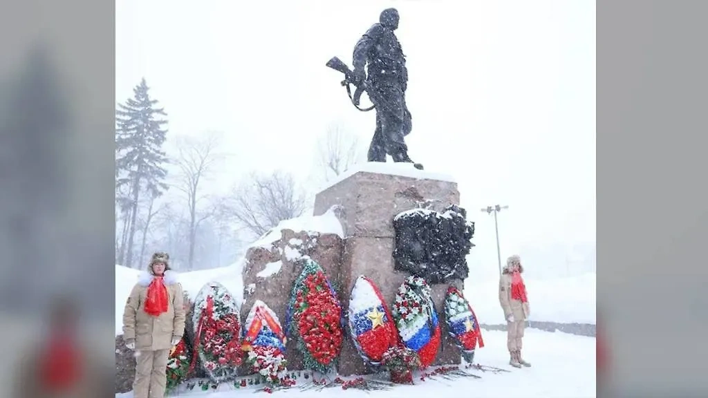 Памятник воинам-интернационалистам в парке Победы в Москве. Фото © Telegram / Андрей Турчак Z