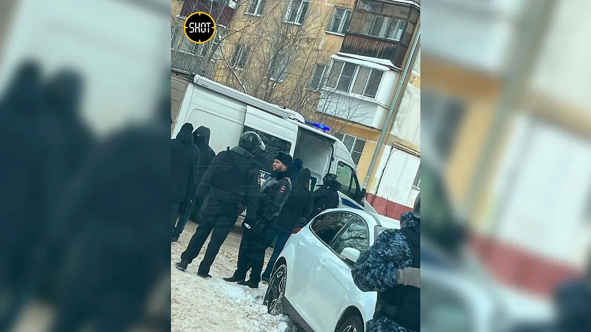 Обстановка в районе Лобни, где нашли автомобиль с взрывчаткой. Фото © SHOT