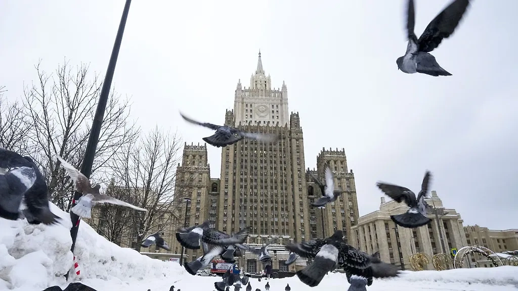 Россия ввела ответные санкции против 18 граждан Великобритании. Обложка © ТАСС / AP / Alexander Zemlianichenko