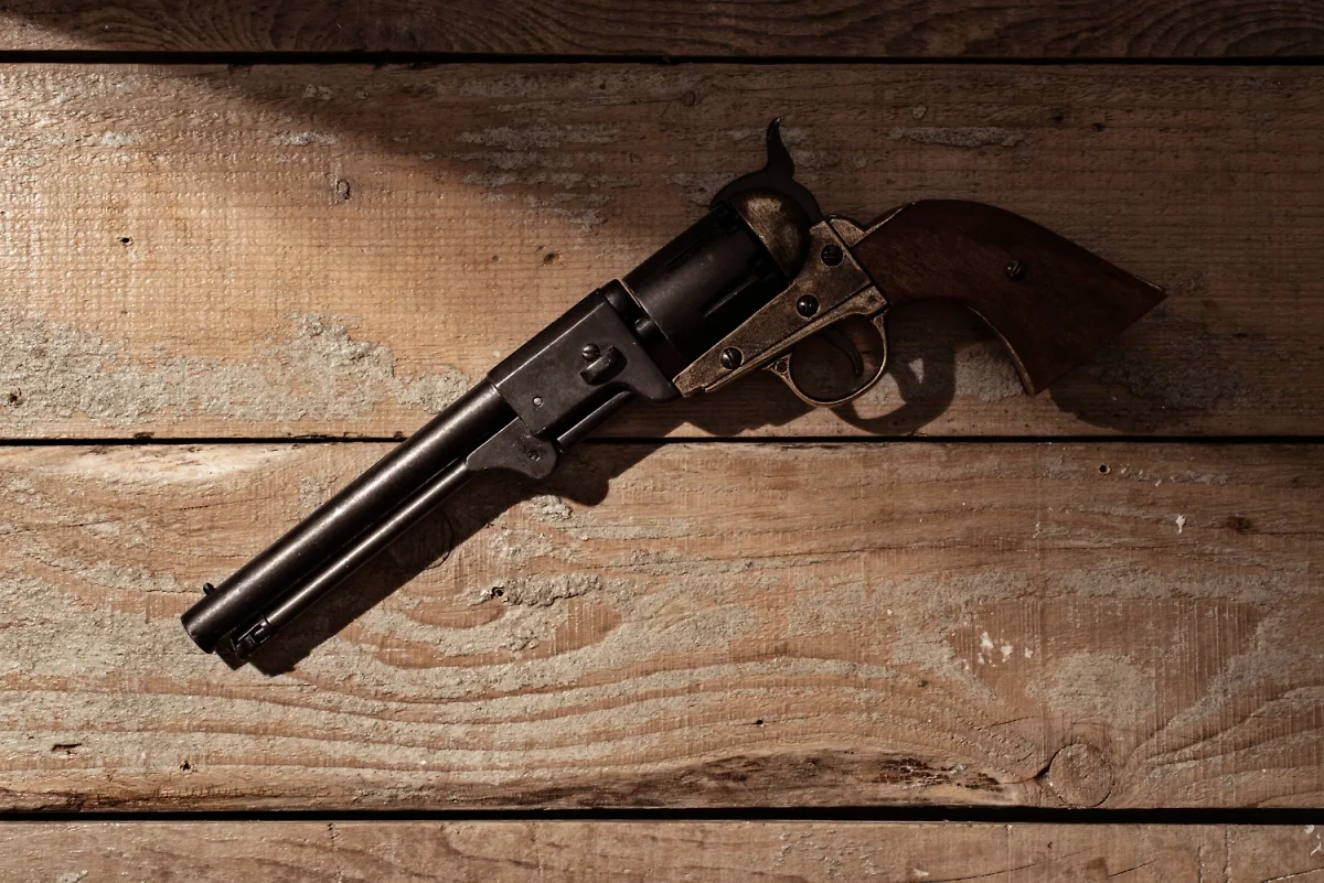 25 февраля отмечается День рождения револьвера. Фото © Freepik