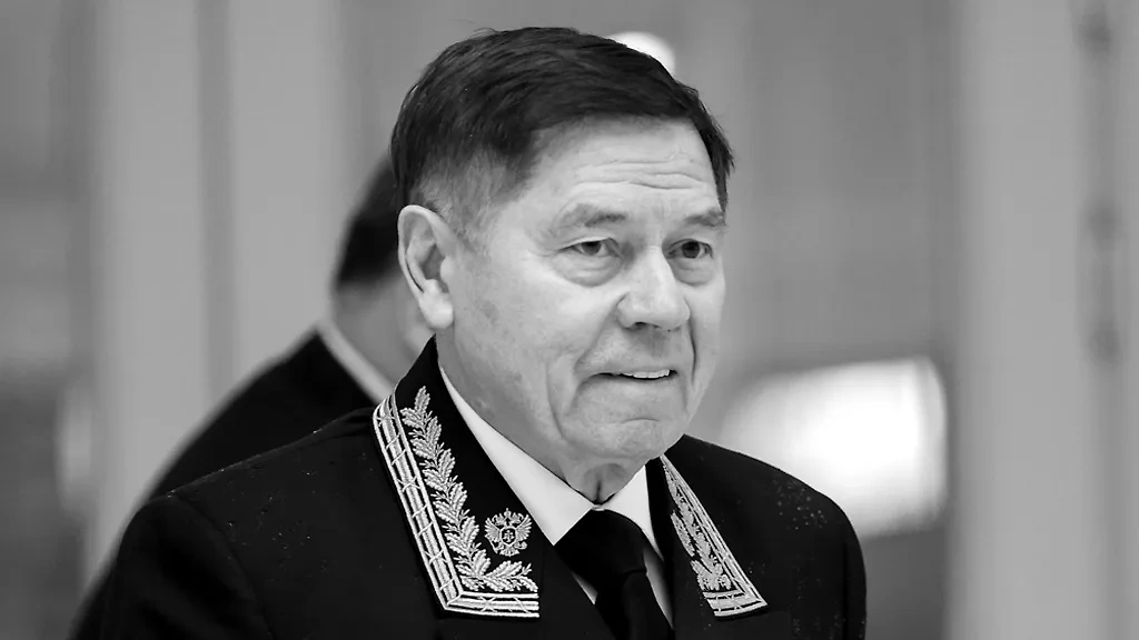 Вячеслав Лебедев. Обложка © ТАСС / Сергей Бобылев