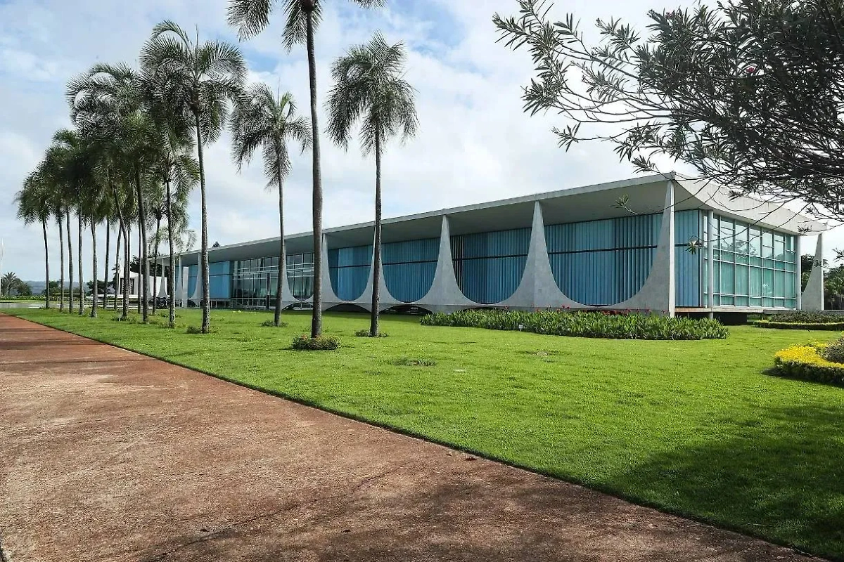 Официальная резиденция президента Бразилии — дворец Алворада. Обложка © Flickr / Palácio do Planalto 