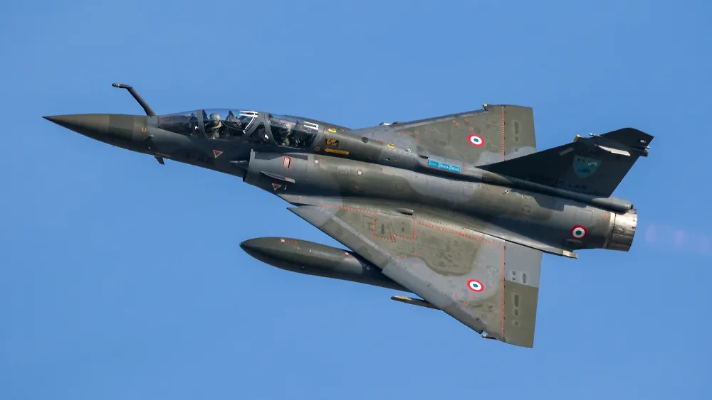 Истребитель Mirage 2000. Обложка © Shutterstock