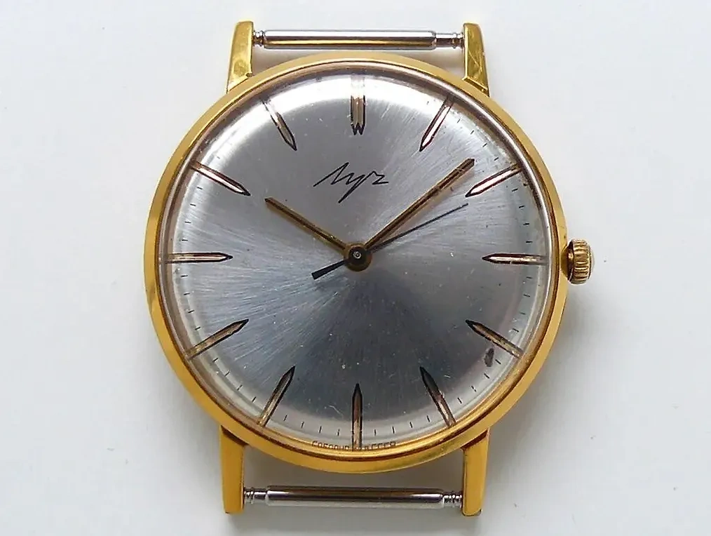 За сколько можно продать советские наручные часы. Фото © OK.ru