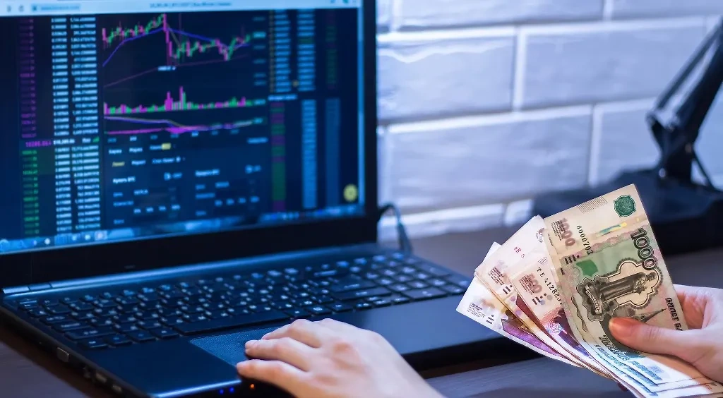 Вкладывать деньги в криптовалюту рискованно. Фото © Shutterstock