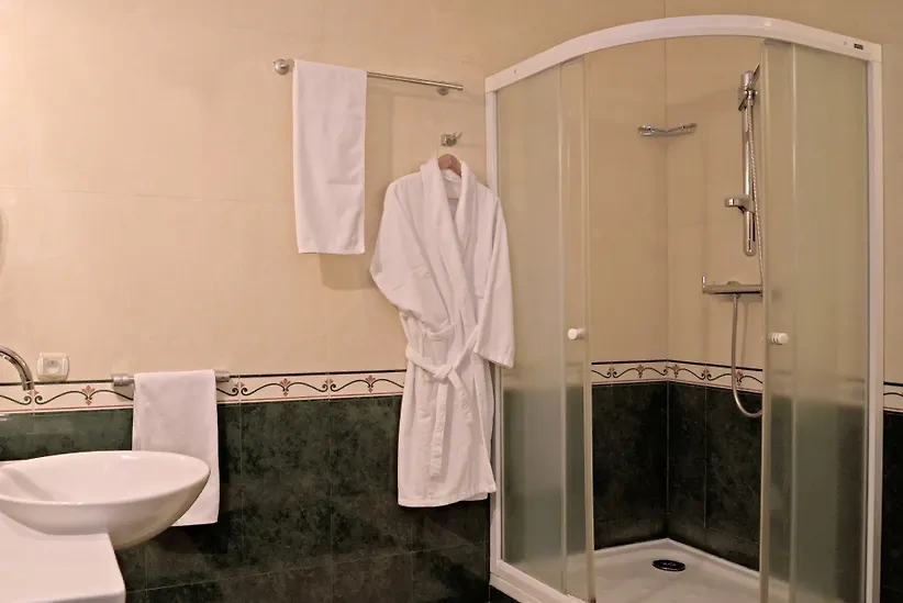 Как создать стильную и уютную ванную комнату для себя и гостей. Фото © Shutterstock