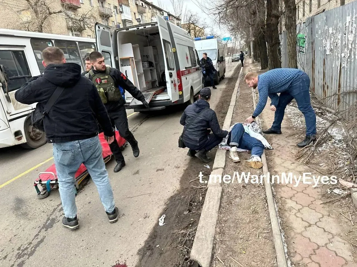 Последствия обстрела Донецка. Обложка © t.me / WarInMyEyes