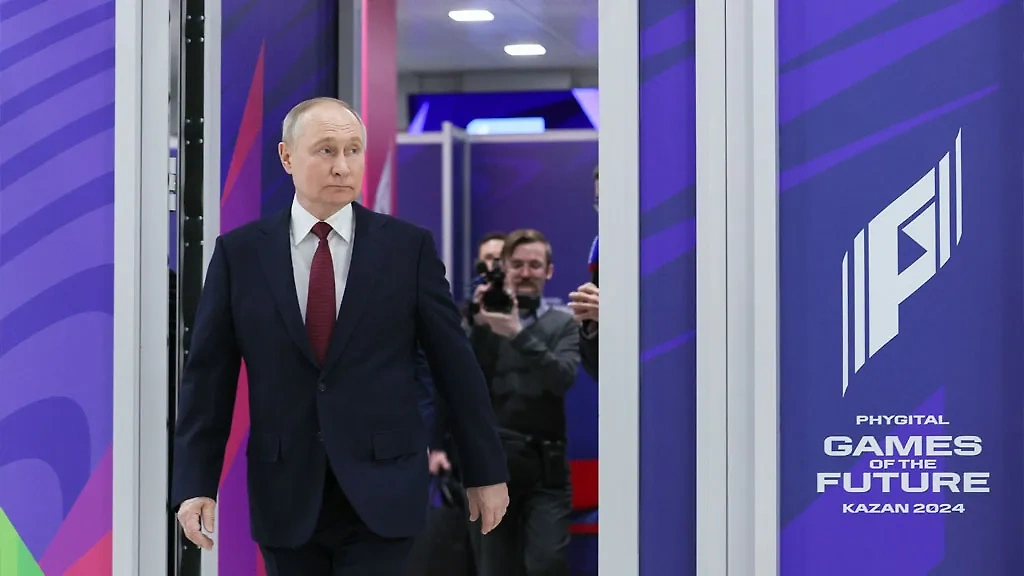Президент РФ Владимир Путин. Обложка © ТАСС / Сергей Бобылев