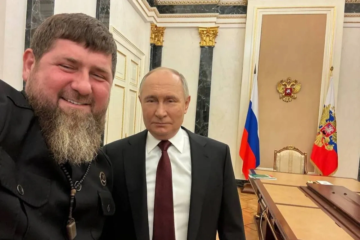 Рамзан Кадыров на встрече с Владимиром Путиным. Обложка © t.me / Kadyrov_95