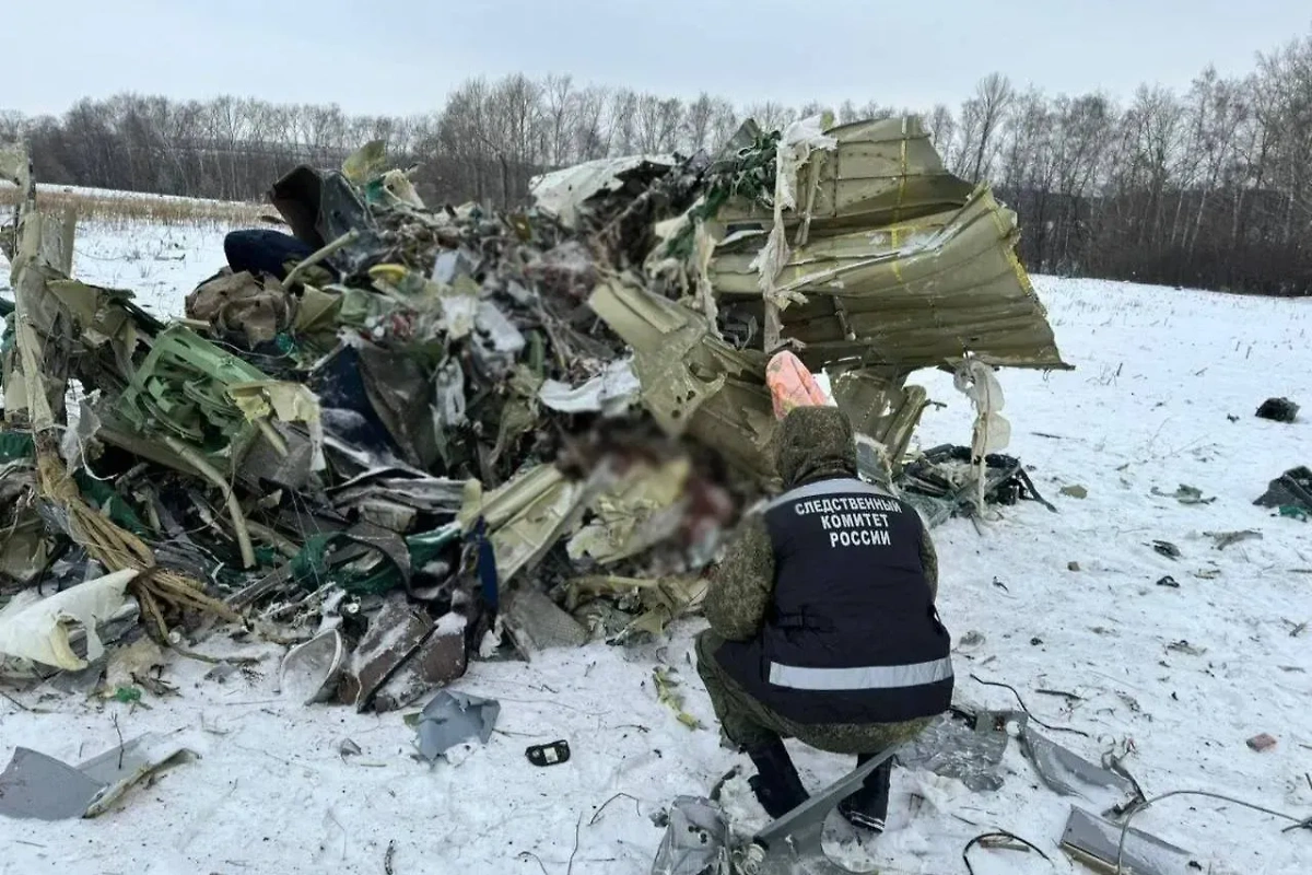 Обломки сбитого в Белгородской области Ил-76 с украинскими военнопленными. Обложка © Life.ru