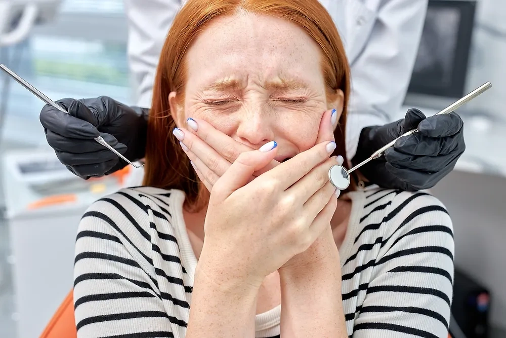 Россияне больше всего боятся стоматологов. Обложка © Shutterstock / FOTODOM