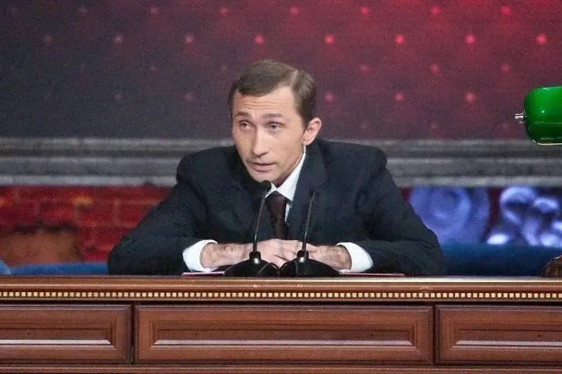 Комик Дмитрий Грачёв в образе Путина. Обложка © VK / Телеканал ТНТ
