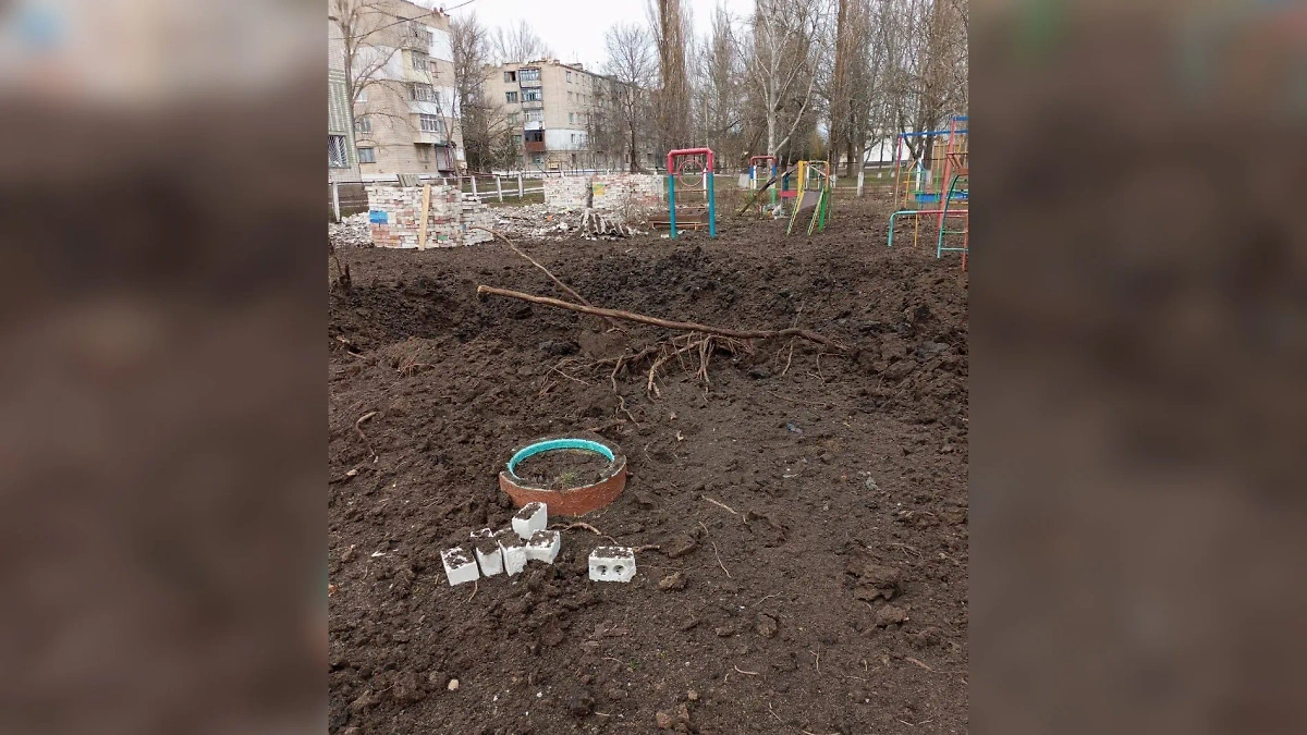 Последствия прилёта ВСУ по территории детского сада в Брилёвке. Фото © Telegram / Владимир Сальдо