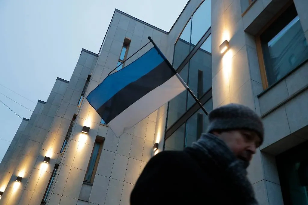 МИД Эстонии объявил о высылке российского дипломата. Обложка © EPA / MAXIM SHIPENKOV / ТАСС