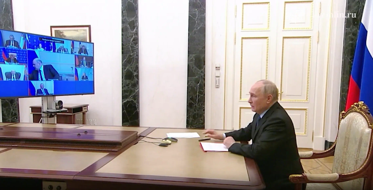 Президент России Владимир Путин на совещании с Совбезом РФ. Видео © t.me / Кремль. Новости