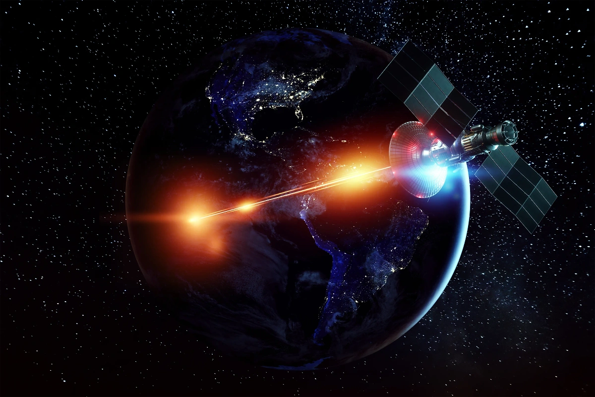 Российский спутник "Космос-2221" и американский зонд TIMED избежали столкновения. Фото © Shutterstock.com 
