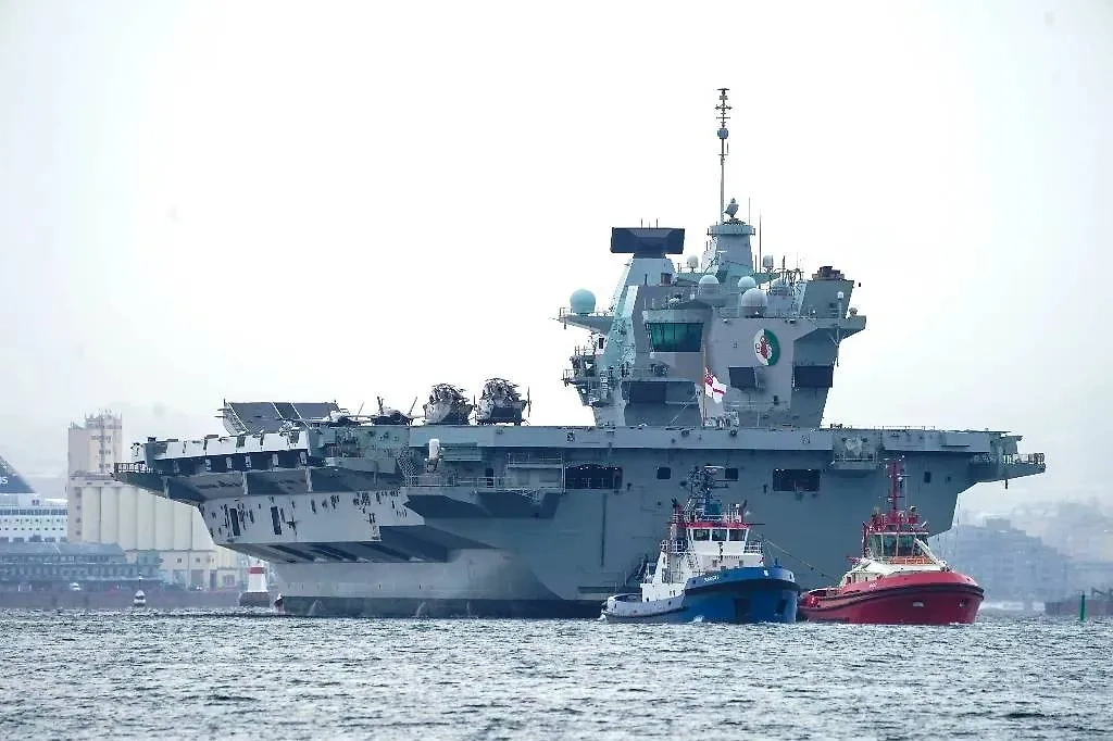 Авианосец HMS Queen Elizabeth. Обложка © ТАСС / EPA / Terje Pedersen