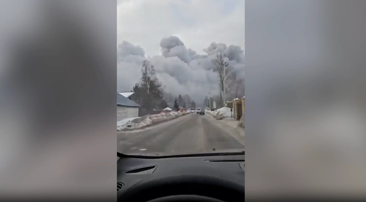 Пожар на складе в Раменском. Обложка © VK / Раменское. Жуковский. Люберцы