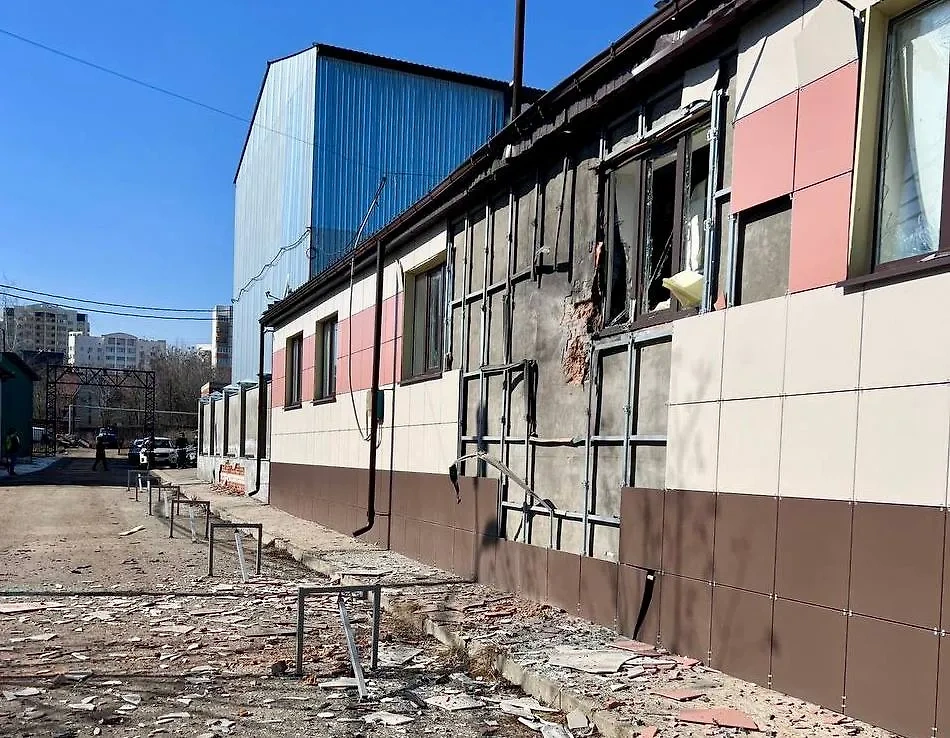 Беспилотник ВСУ атаковал магазин в Белгороде. Фото © Телеграм-канал мэра Белгорода Валентина Демидова