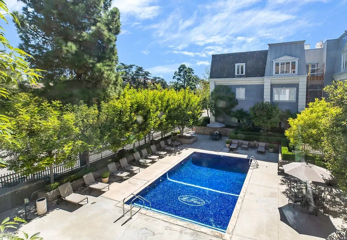 Как депутат Веремеенко трудится на ВПК России, но не забывает про Америку