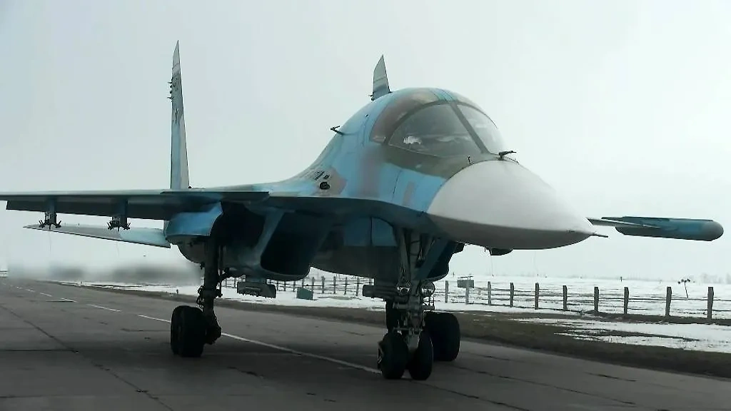 Истребитель-бомбардировщик Су-34. Обложка © ТАСС / Пресс-служба Минобороны РФ