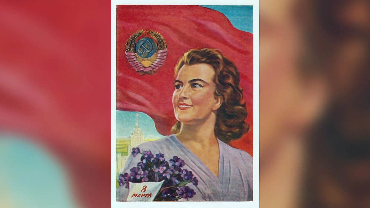 Известная открытка советского художника Ираклия Тоидзе, автора знаменитого плаката "Родина-мать зовёт!". Фото © gudok62.ru