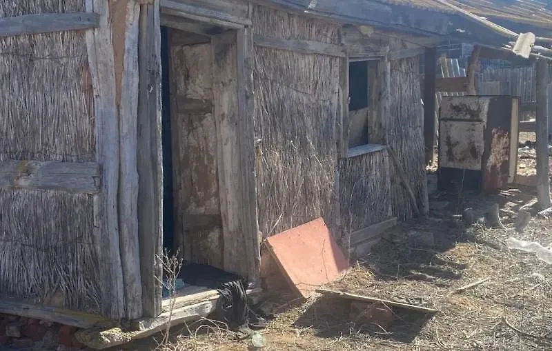 Постройка, в которой жительница Астраханской области родила ребёнка. Фото © Пресс-служба МВД России по Астраханской области