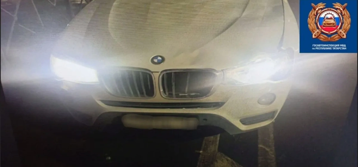 В Казани водитель BMW сбил на зебре женщину с двумя детьми. Фото © Телеграм-канал / ГОСАВТОИНСПЕКЦИЯ ТАТАРСТАНА